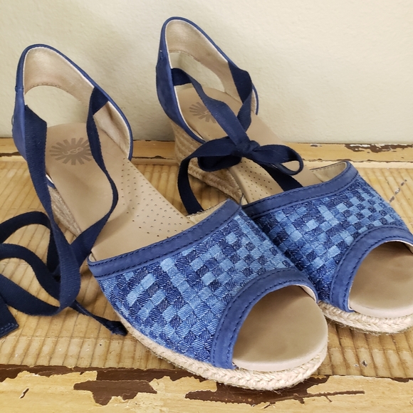 UGG Delmart Woven Espadrille Wedge Sandal - Picture 1 of 5